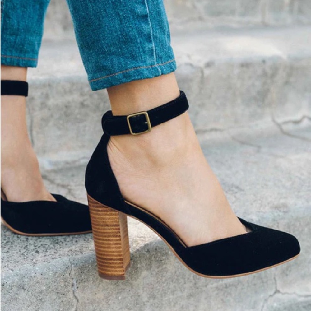 NIB Suede Collette Heel Black Soludos size 5.5 - Picture 4 of 8